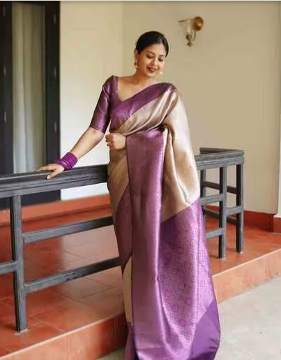 Woven Banarasi Saree with Contrast Border