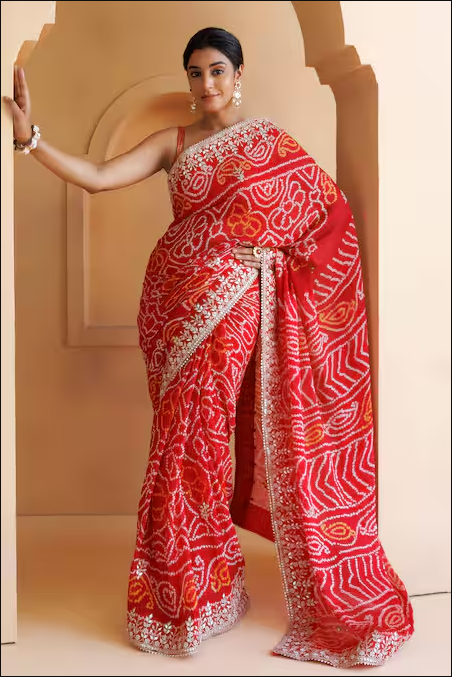 Red Pure Georgette Hand Bandhani Saree With Unstitched Blouse Piece For Women