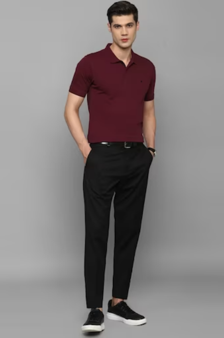 Men Maroon Solid Neck T-Shirt