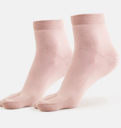 7487 Womens Compact Cotton Stretch Toe Socks