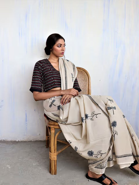 Chidiyaa Ivory Black Dragonfly Block Printed Cotton Mul Saree God with Unstitched Blouse