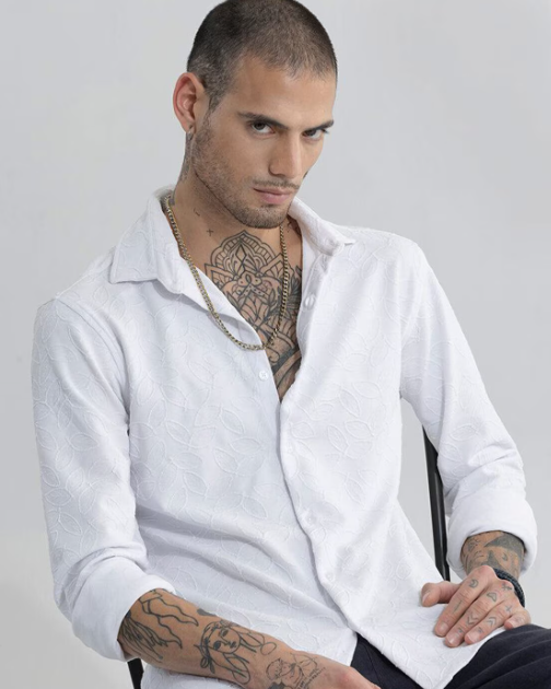 SNITCH Men Slim Fit Shirt with Spread Collar