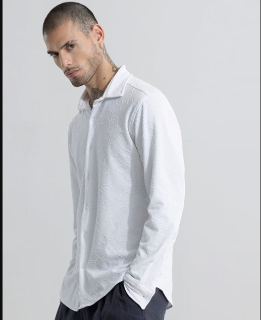 SNITCH Men Slim Fit Shirt with Spread Collar