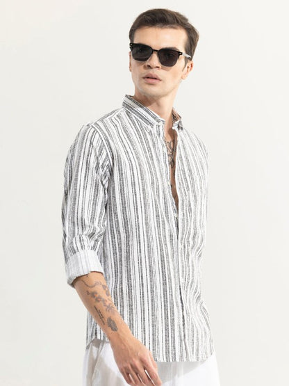 Men Classic Slim Fit Opaque Striped Casual Shirt