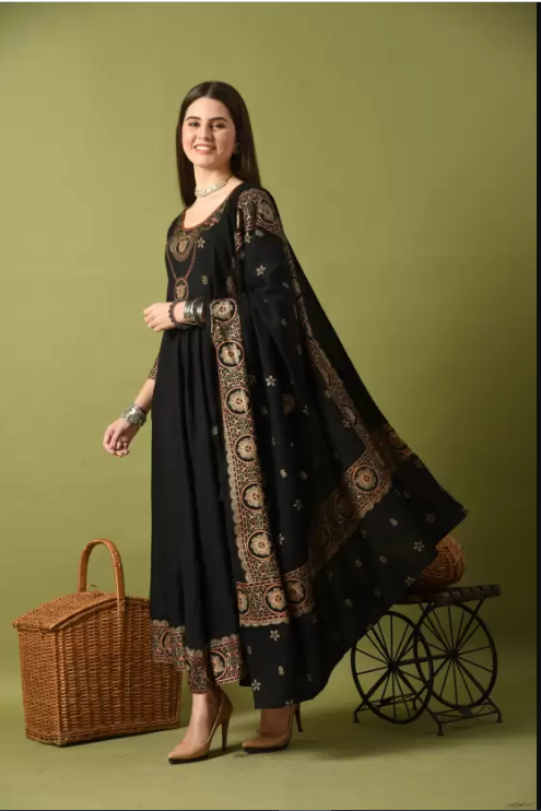 Women Viscose Rayon Kurta Dupatta Set