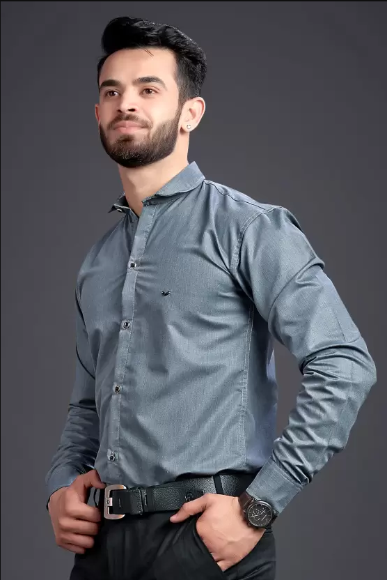 Men Regular Fit Solid Spread Collar Formal Shirt