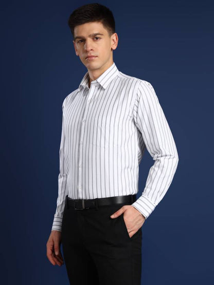 Men Slim Fit Striped Spread Collar Formal Shirt