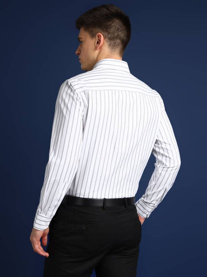 Men Slim Fit Striped Spread Collar Formal Shirt