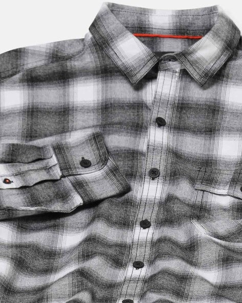 Men Checked Slim Fit Shirt