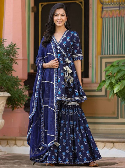 HEBA Floral Printed V-Neck Three-Quarter Sleeves Kurta with Palazzos & With Dupatta