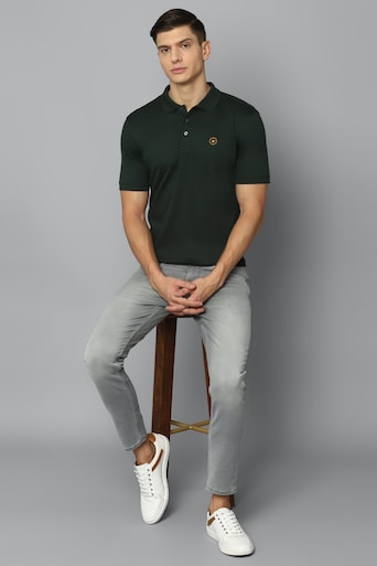 Men Olive Solid Polo Neck T-Shirt