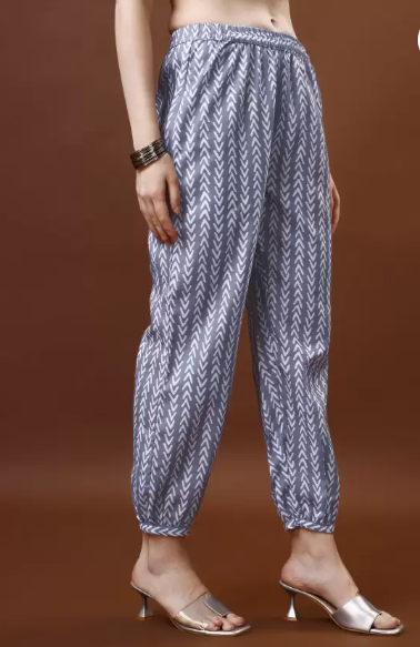 Women Cotton Blend Kurta Pant Set