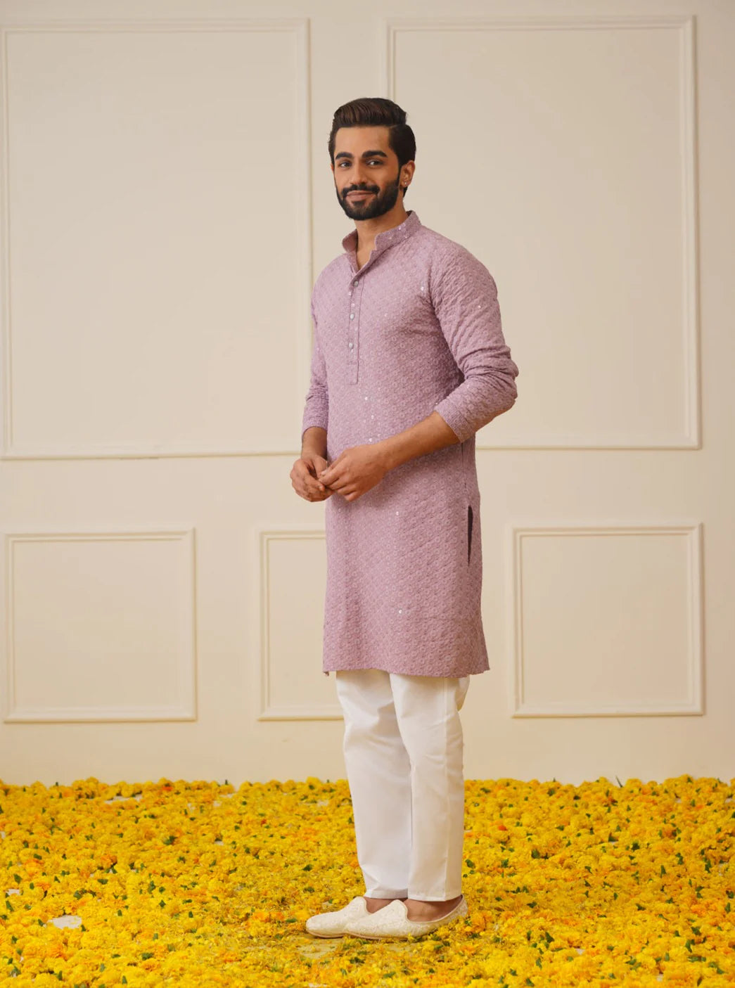 Men Embroidered Straight Kurta