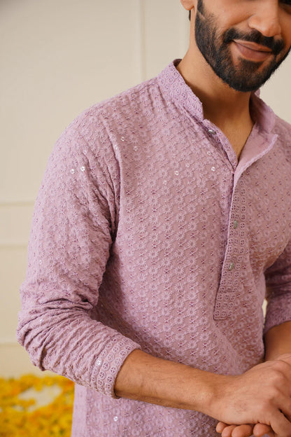 Men Embroidered Straight Kurta