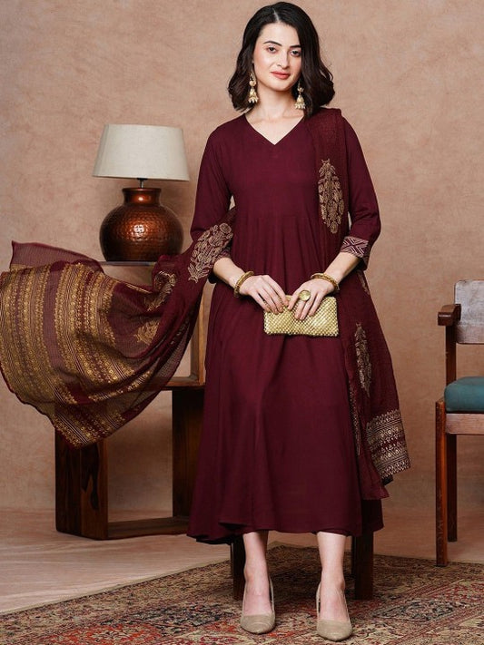 V-Neck Anarkali Kurta With Trouser & Dupatta