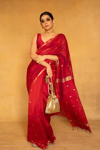 Imaginative Red Cotton Silk Saree With Aplomb Blouse Piece