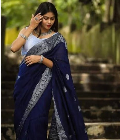 Jacquard Saree with Contrast Border