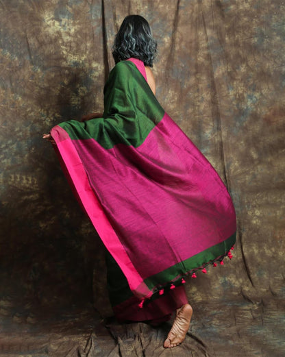 NEW SEASON Charukriti Green & Magenta Solid Handloom Saree