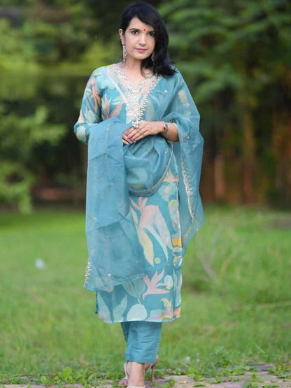 Floral Printed Thread Work Detail Straight Kurta & Trousers With Dupatta