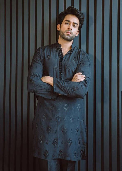 Men Embroidered Cotton Rayon Straight Kurta