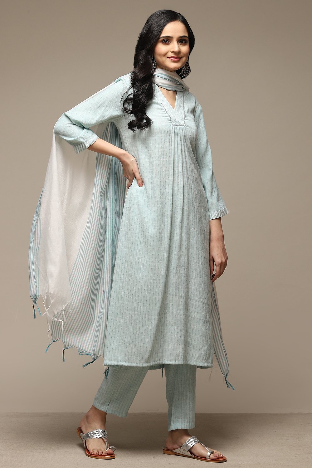 SEA GREEN VISCOSE STRAIGHT KURTA PANTS SUIT SET