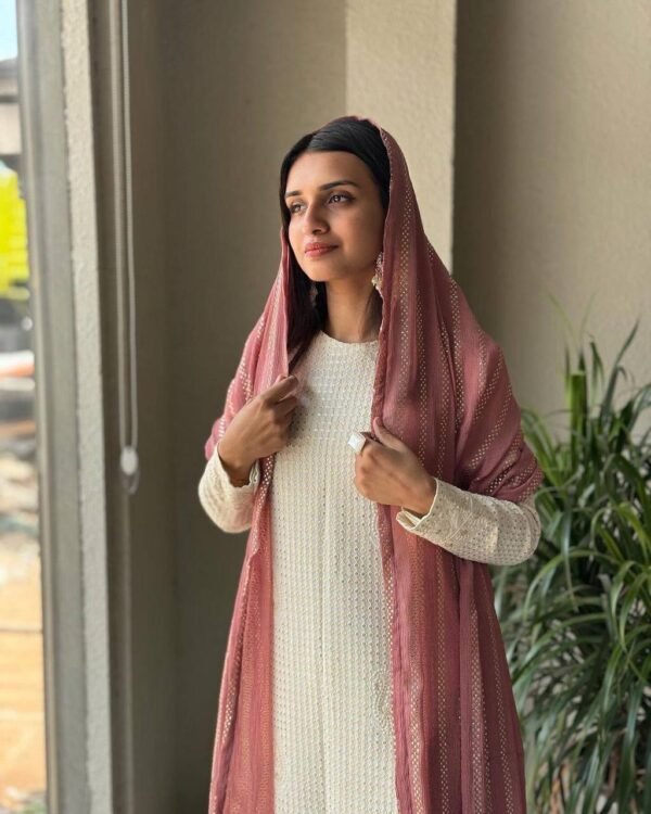 Women's Wear Embroidery White Kurta Set - Image 6