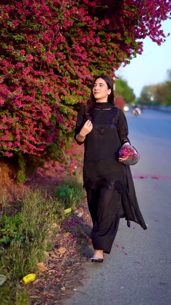 Black pakistani wear kurti