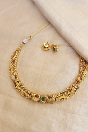 Traditional Gold Bridal Jewelry Set