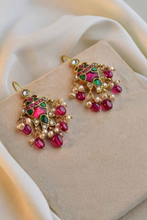 Stylish Gold-Plated Jewelry Set – Earrings & Necklaces Collection