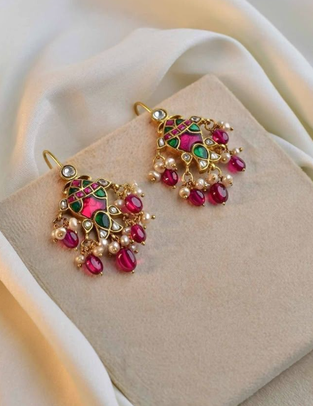 Stylish Gold-Plated Jewelry Set – Earrings & Necklaces Collection